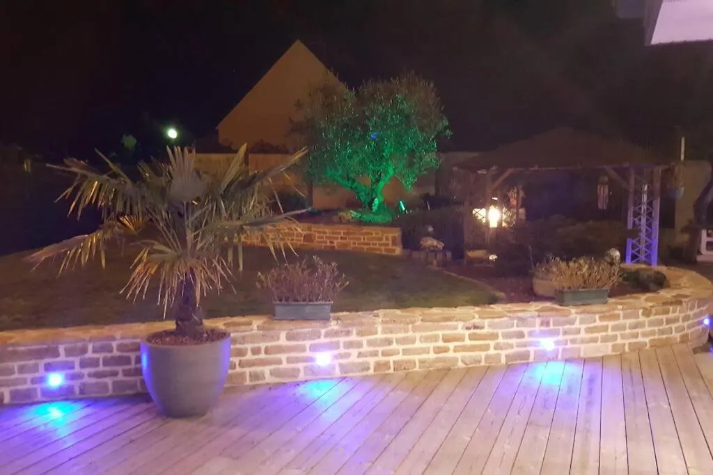 Βίλα Maison Avec Jacuzzi Et Jardin Landivisiau
